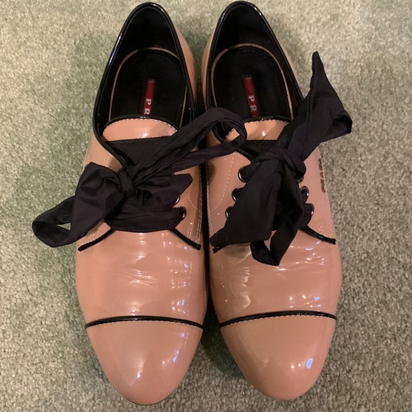 Prada Shoes! Discontinued! - Picture 3 of 8
